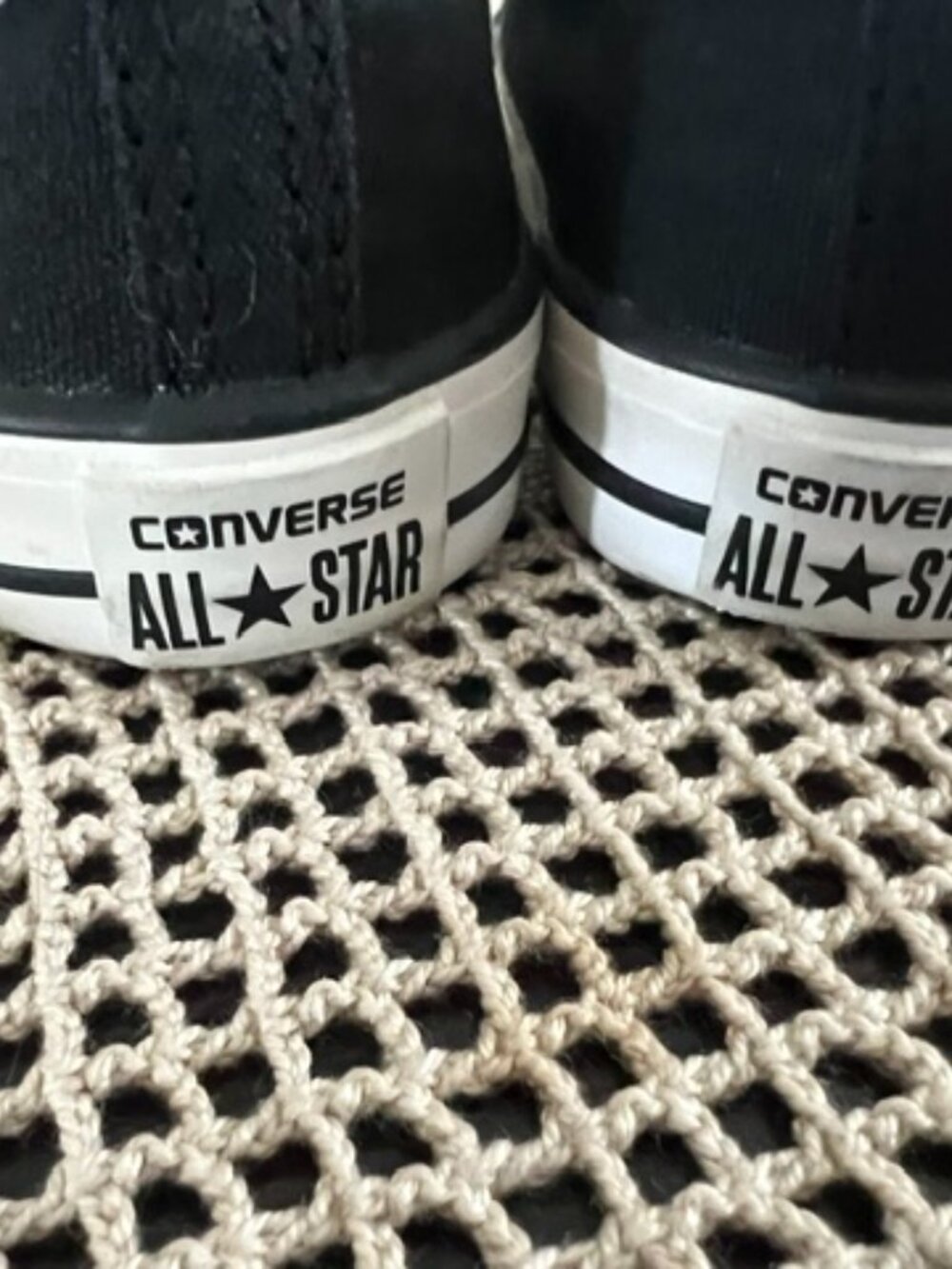 Converse Chuck Taylor All Star Low Top Kids/Toddler Sneakers Black/White Size 4 - Picture 4 of 5
